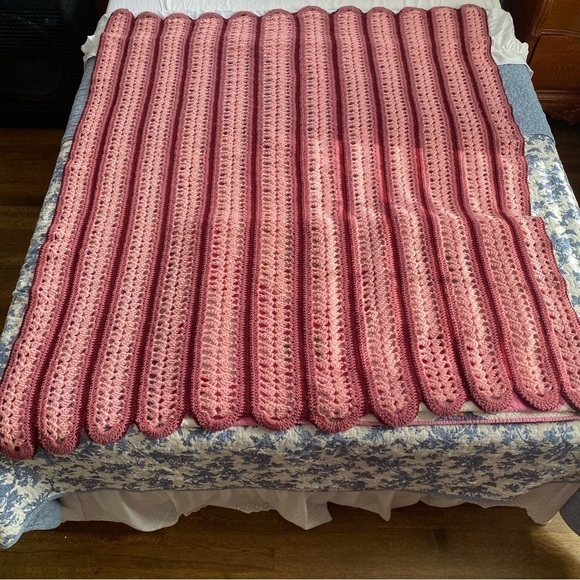 Vtg. Rose Pink Striped Crocheted Throw 60” x 47” Grannycore, Cottagecore, - Picture 3 of 6